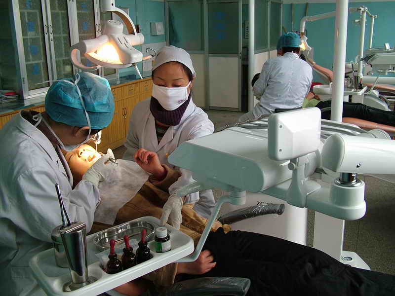拔出上颚多生牙有危险吗？附案例分析和价格表