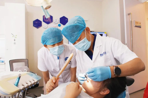 上海哪几个口腔牙科好？这几家医院的口腔牙科部分收费要知道
