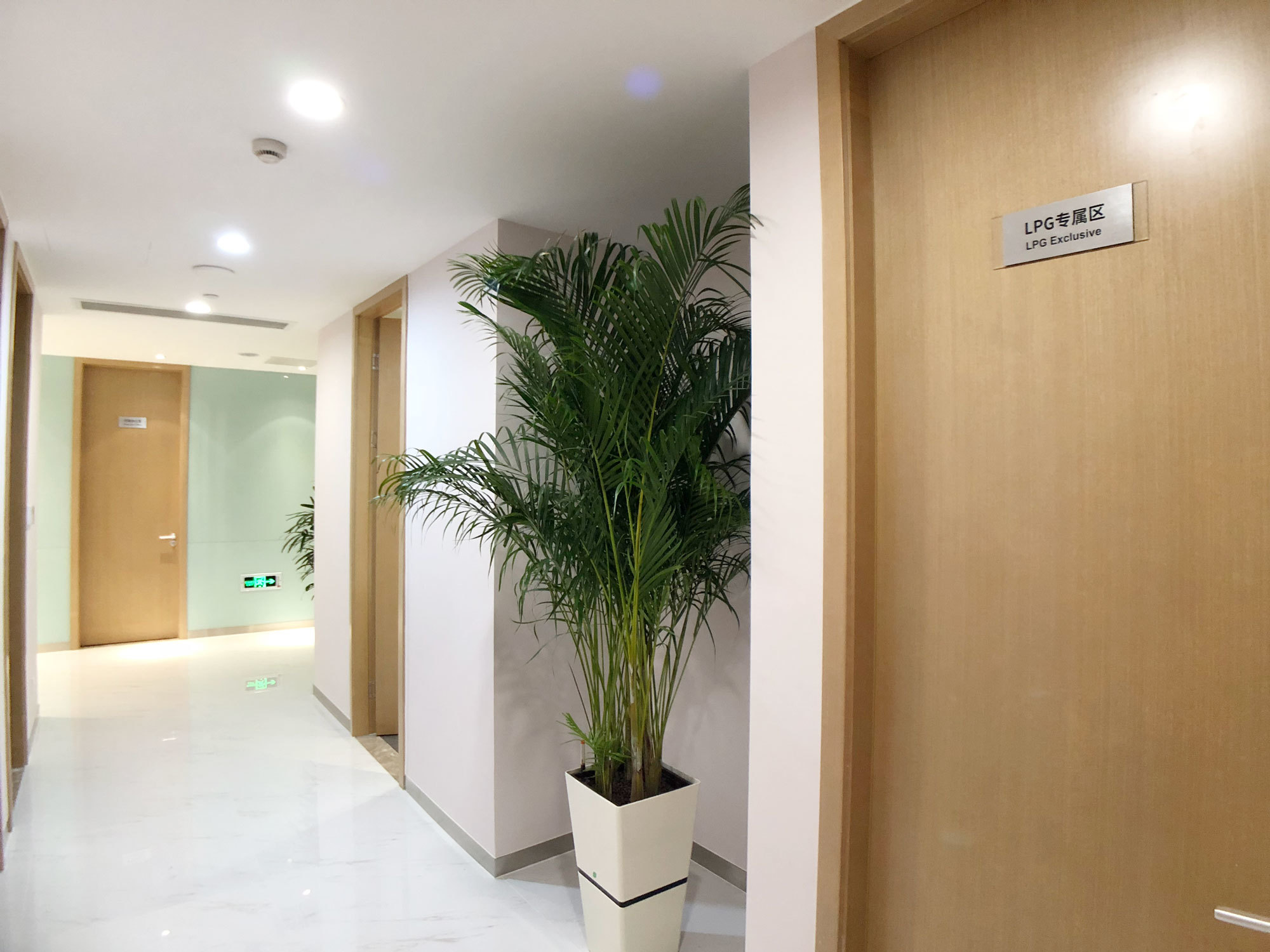 杭州自体脂肪隆胸费用是多少呐(2024杭州自体脂肪隆胸参考价为：97612元)