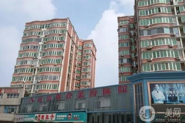 石家庄玻尿酸丰额头价格在线公布(2024石家庄玻尿酸丰额头参考价为：17662元)