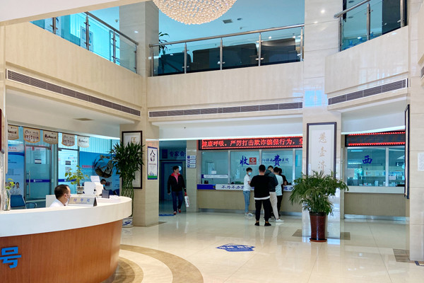 沈阳玻尿酸丰唇珠报价多少钱合适(2024沈阳玻尿酸丰唇珠参考价为：21772元)