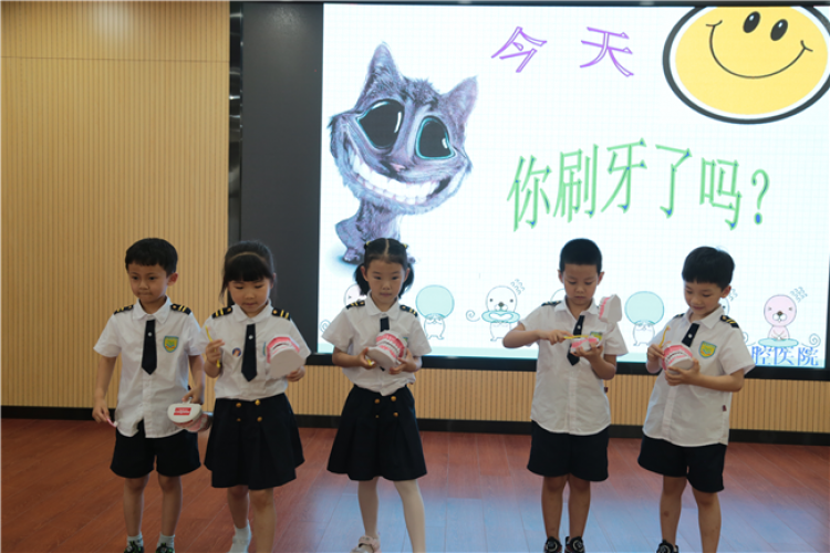 小小牙医初“上岗”，探索牙齿“大学问”