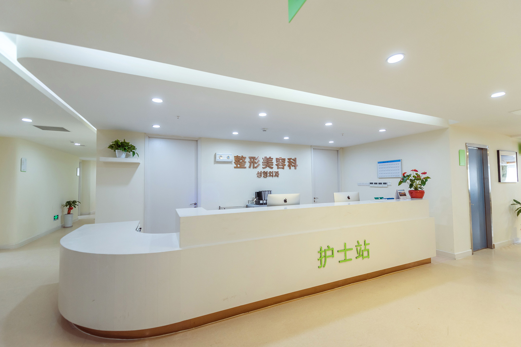苏州玻尿酸丰唇费用2024明细查看(2024苏州玻尿酸丰唇参考价为：20206元)