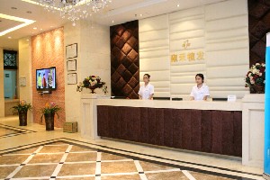 武汉头发种植费用是多少呐(2024武汉头发种植参考价为：16894元)