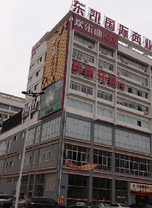 南宁瓷贴面价位表2024新版全网发布(2024南宁瓷贴面参考价为：2041元)