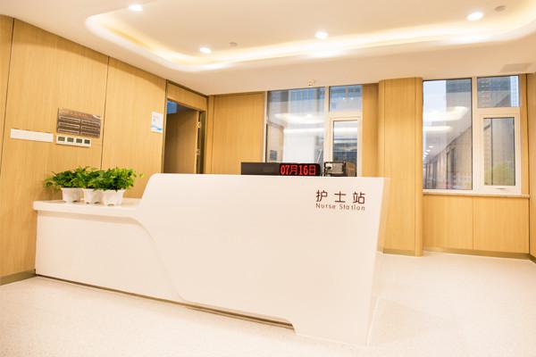石家庄中诺口腔医院种牙怎么样？是连锁机构，医生团队技术精湛