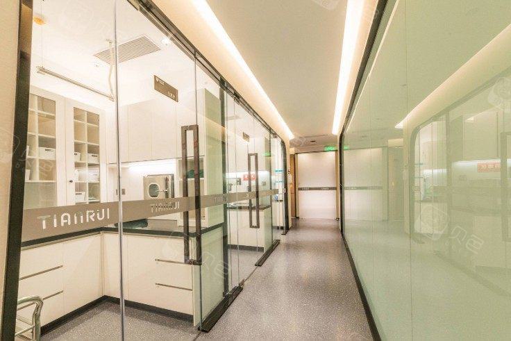深圳非金属合金烤瓷牙价目趋势图查看(2024深圳非金属合金烤瓷牙均价为：5515元)