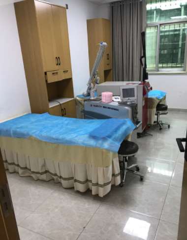阜阳皮肤病医院皮肤美容收费价格表，收缩毛孔：3734\去眼角纹：2181起
