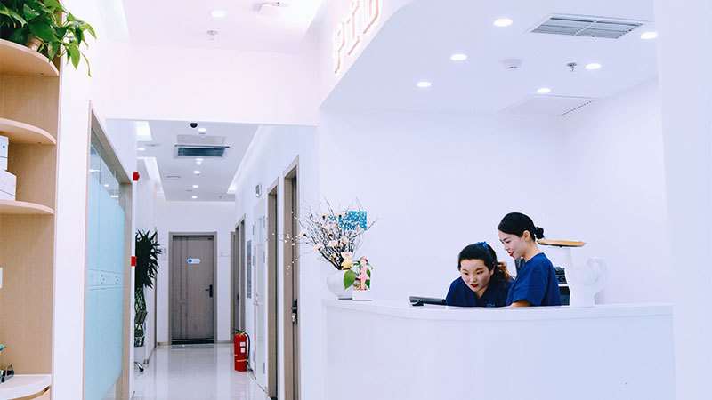 北京张宗学口唇整形收费价目表，嘴角开大：3077\小切口手术提升：1620起
