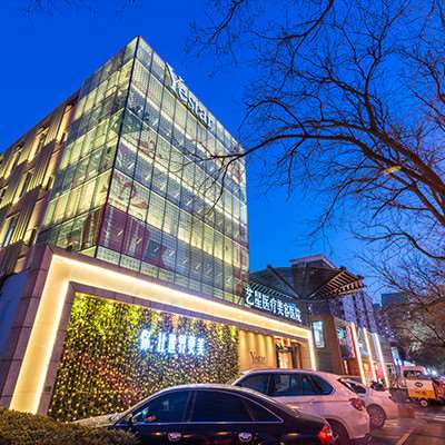 北京皮肤美容收费价格表，去颈纹：704\去颊脂垫：556起