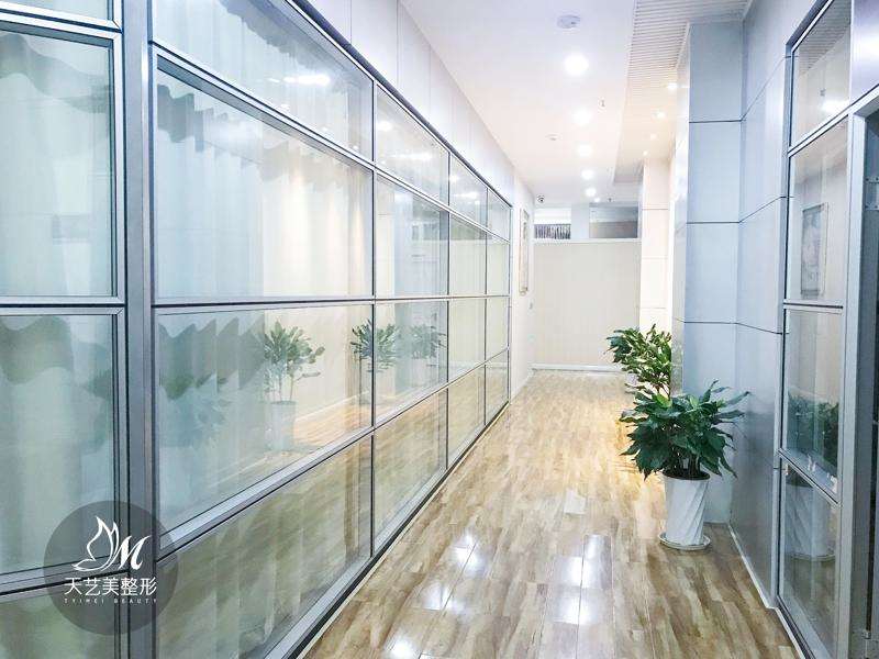 重庆美体塑形收费价目表，吸脂：173\隔空溶脂：3610起