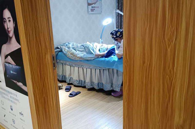 福州皮肤美容收费价目表，治疗痤疮：4476\嫩肤美白：1509起
