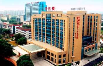漳州皮肤病防治院鼻部整形收费价格表，鼻尖整形：829\蒜头鼻治疗：1910起