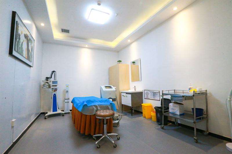 兰州鼻部整形收费价格表，鼻修复整形：1060\延长鼻小柱：4505起