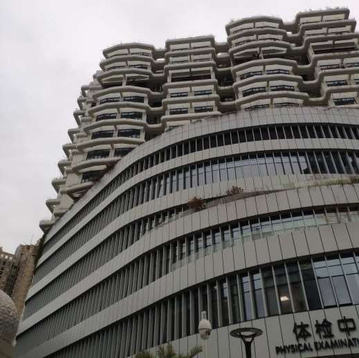 深圳胸部整形收费价格表，胸型美化：823\胸部修复：1703起
