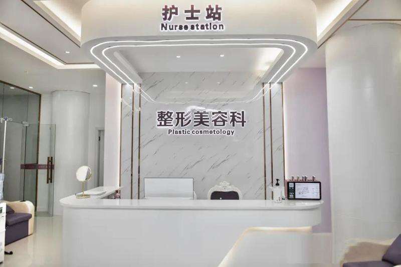 桂林眼部整形收费价目表，眼睑内翻矫正：2874\眼袋失败修复：3173起