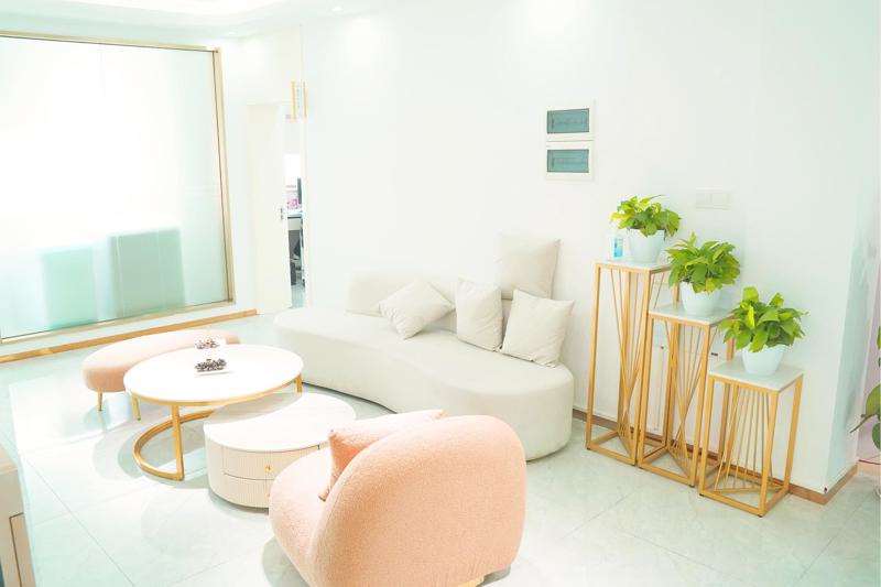 贵阳胸部整形收费价格表，胸型美化：233\胸部修复：2694起