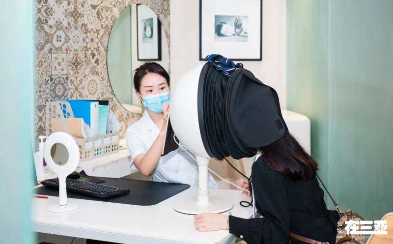 三亚维多利亚眼部整形收费价目表，做卧蚕失败修复：3254\眼修复：2869起