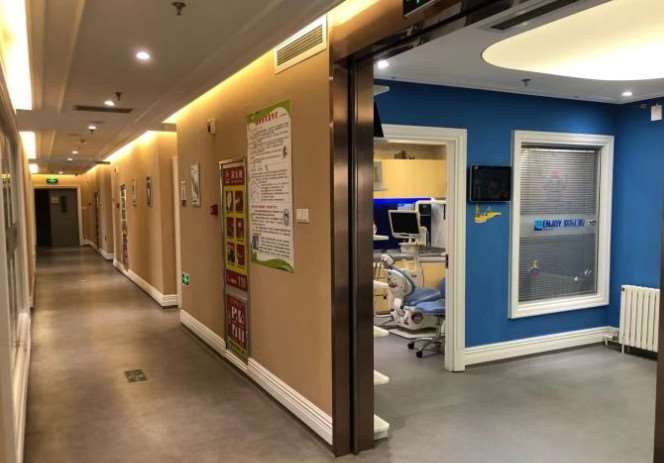 西安尤邦口腔医院口腔整形收费价格表，牙齿美白：4130\牙齿矫正：1143起
