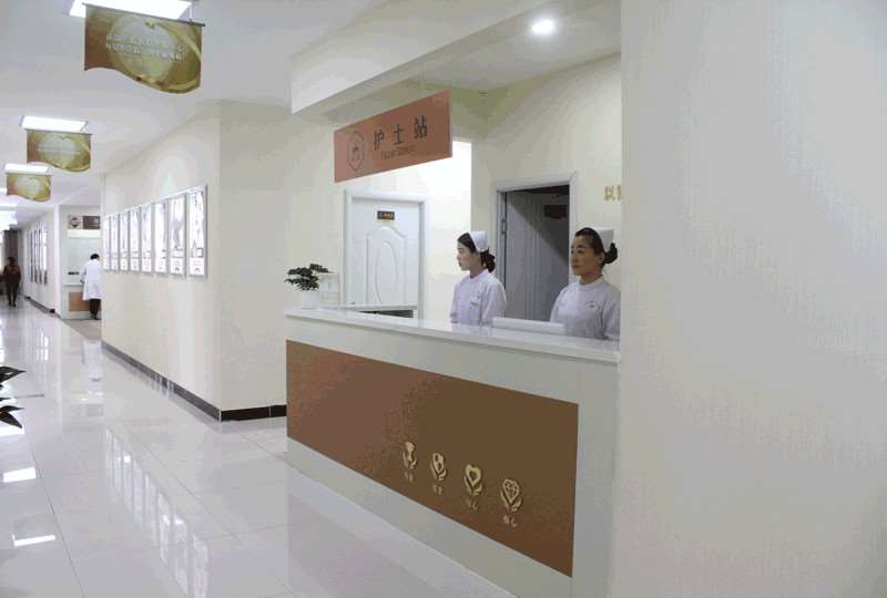 南阳鼻部整形收费价目表，鼻修复整形：2405\鼻翼整形：268起