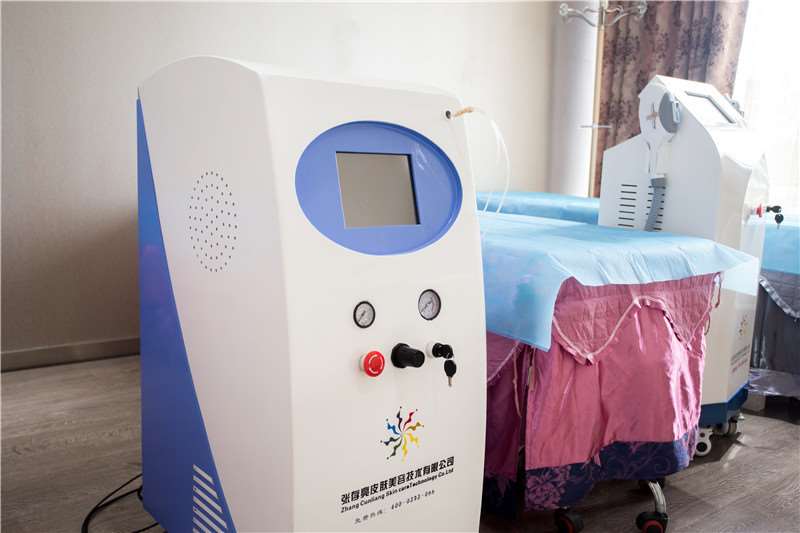 濮阳眼部整形收费价格表，做卧蚕失败修复：3354\眼窝：2677起