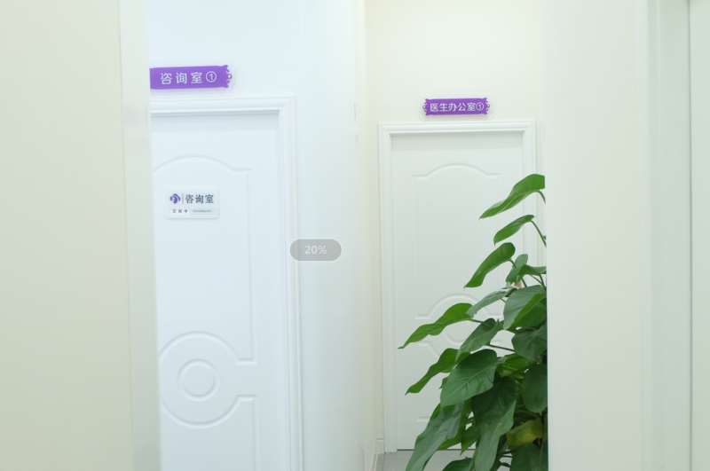 商丘刘义鹏鼻部整形收费价目表，鼻翼整形：925\隆鼻：2678起