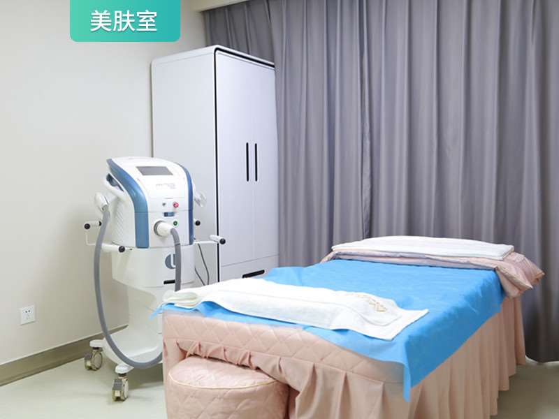 郑州天后皮肤美容收费价目表，收缩毛孔：2670\去鱼尾纹：4122起