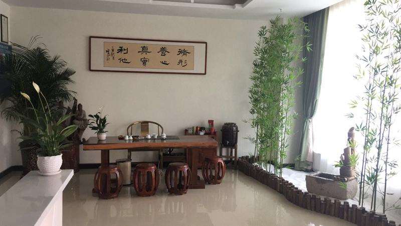 驻马店眼部整形收费价目表，眼窝：84\眼部修复：2094起