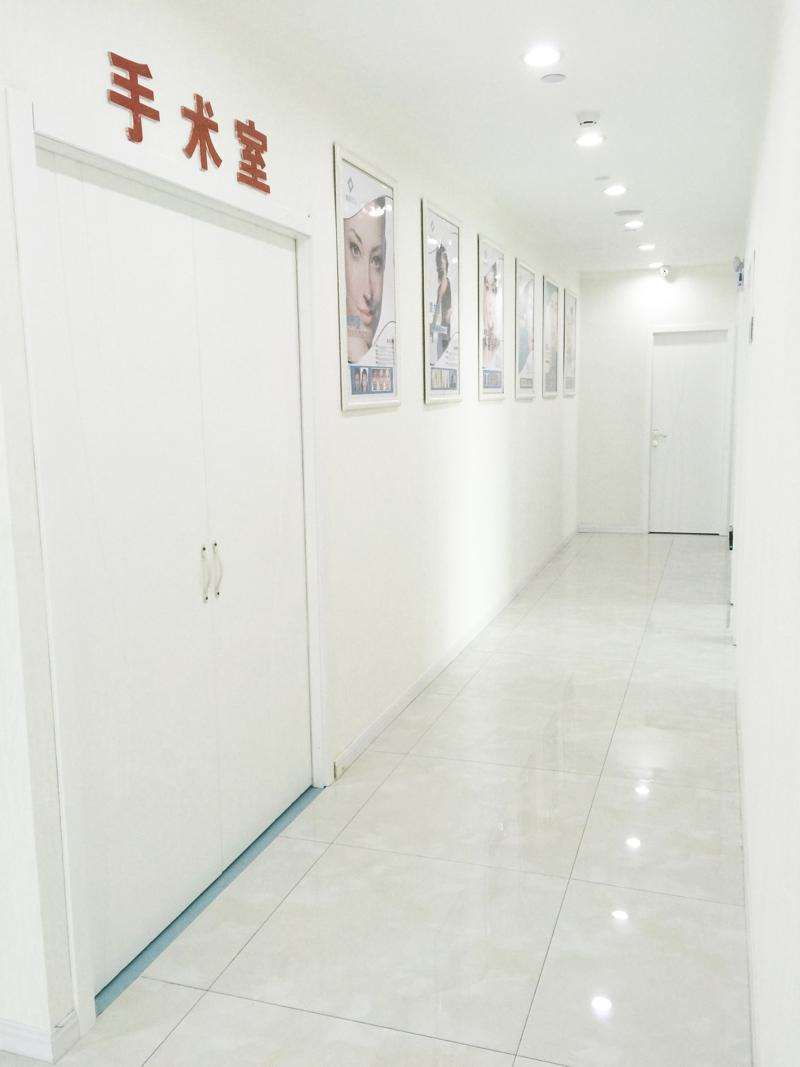 武汉鼻部整形收费价格表，隆鼻：3682\肥厚鼻尖鼻翼矫正术：2402起