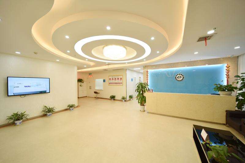 武汉华中科技大学同济医学院医院植发养发收费价目表，头发种植：287\其他部位：4160起