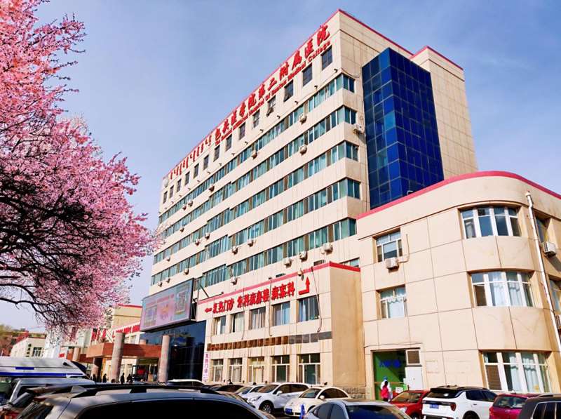 包头叶子整形眼部整形收费价格表，下眼睑下至：1422\上睑下垂矫正：3302起