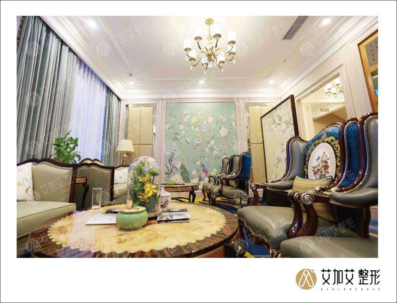 大连艾加艾面部轮廓收费价目表，下颌角：2144\下巴整形：2160起