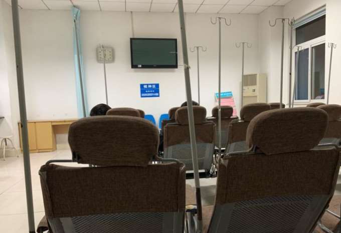 淄博眼部整形收费价格表，眼综合：2605\上睑下垂矫正失败修复：1439起