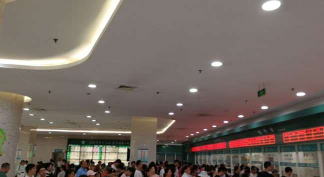 上海皮肤美容收费价格表，射频提升：4604\去青春痘：3157起