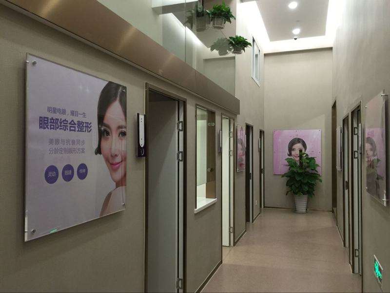 杭州鼻部整形收费价目表，鼻修复整形：2311\酒糟鼻治疗：4592起