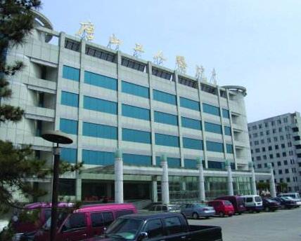 唐山市专业开刀去眼袋黑眼圈整形医院(唐山依莱美医疗美容诊所优质口碑医生推荐)