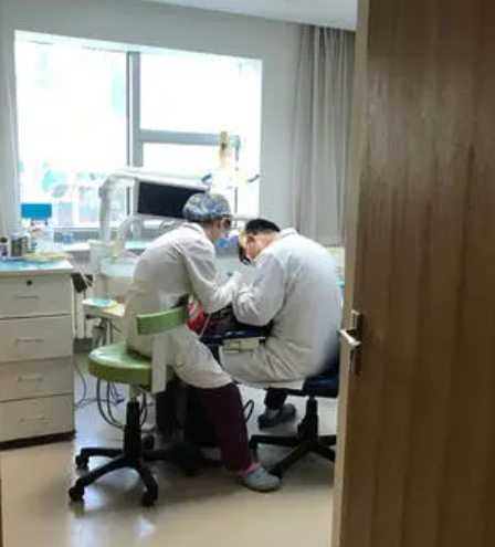 中山大学附属第一医院口腔科郭俊兵超声波洗牙真人案例分享