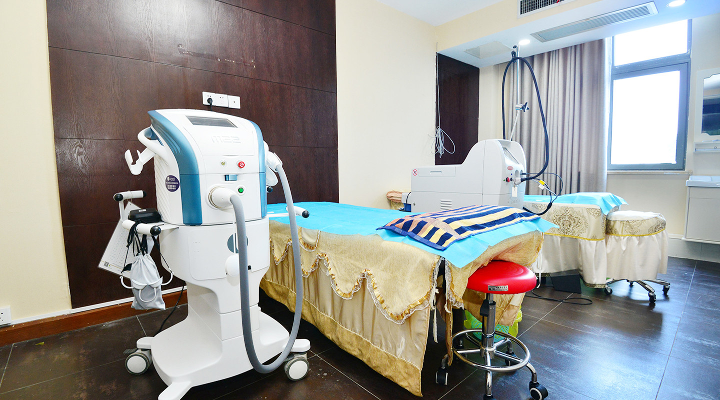 阜阳玻尿酸去黑眼圈费用是多少呐(2024阜阳玻尿酸去黑眼圈参考价为：18895元)