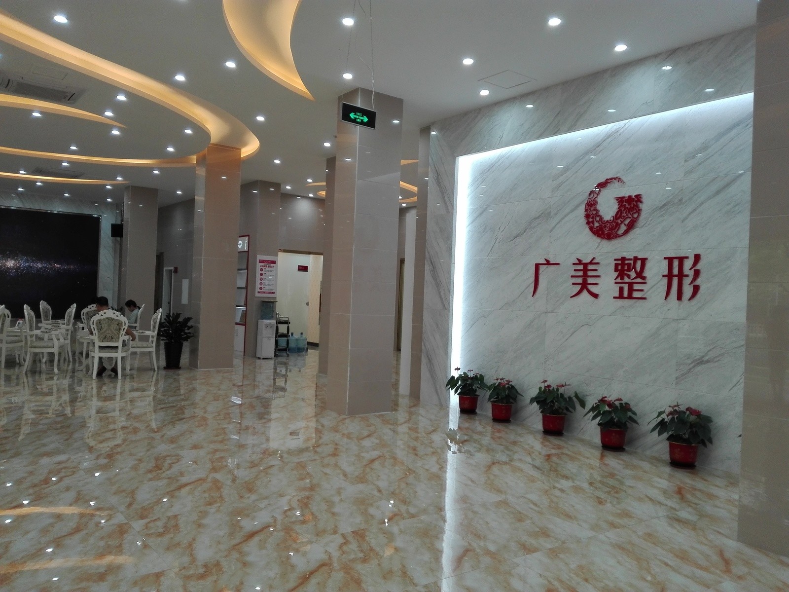 佛山自体脂肪丰苹果肌价格表线上公布(2024佛山自体脂肪丰苹果肌参考价为：23323元)