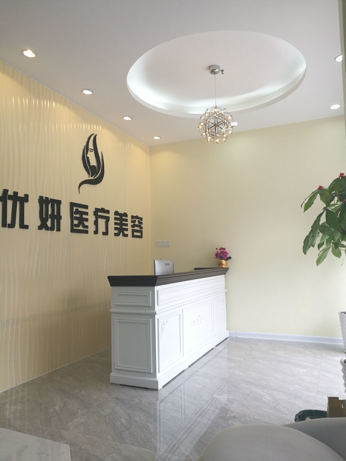 南宁激光祛斑价格表线上公布(2024南宁激光祛斑参考价为：8872元)