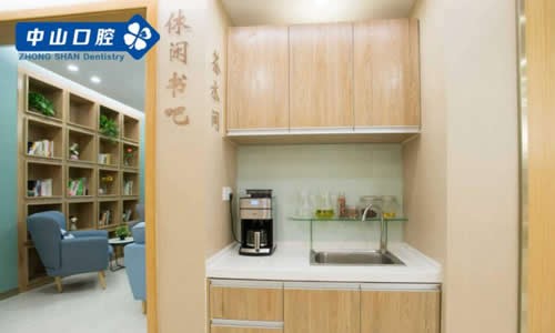 武汉冷光美白优惠价格均价公布(2024武汉冷光美白参考价为：1715元)