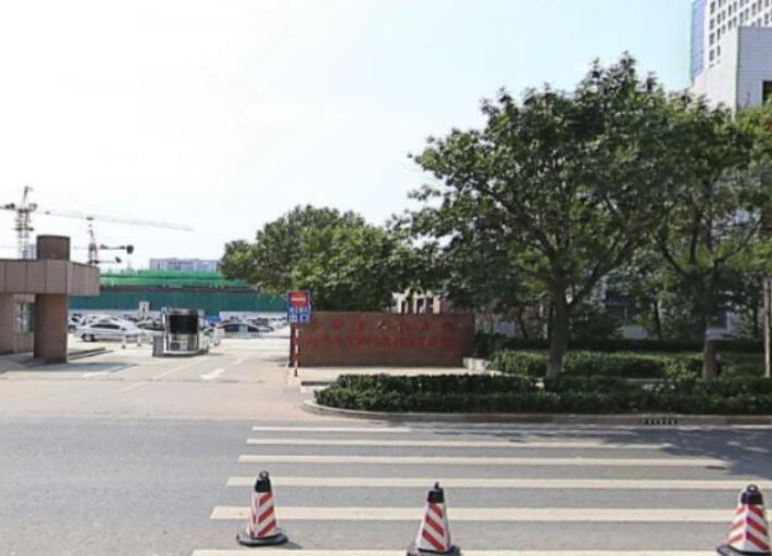东营人民医院种牙怎么样？年门诊量4万余人，手术量500余台次