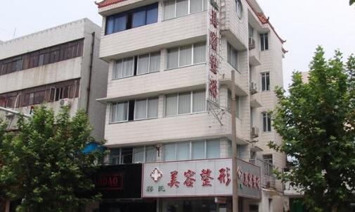 聊城市人民医院种牙怎么样？设置较多科室，医疗队伍强大