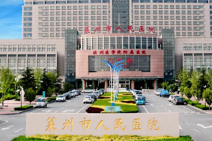 牙齿矫正价格差异大？解析传统金属托槽与隐形矫正技术的核心区别