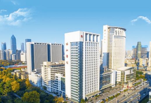 武汉青山觅齿口腔门诊部张恋松隐适美矫正价格8800元起，附预约方式