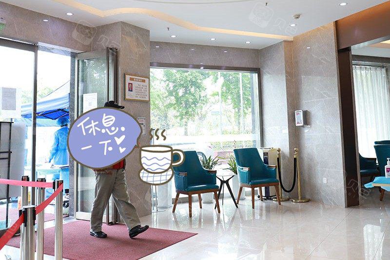 2024成都智齿牙槽骨修整术排名榜前十强的大型正规口腔医院上榜推荐！成都航天医院口腔科高品质、口碑好