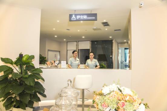 梅州市断牙修复手术医院排行榜前十位谁独占鳌头-梅州魏泗华牙科私立知名好评医生当选
