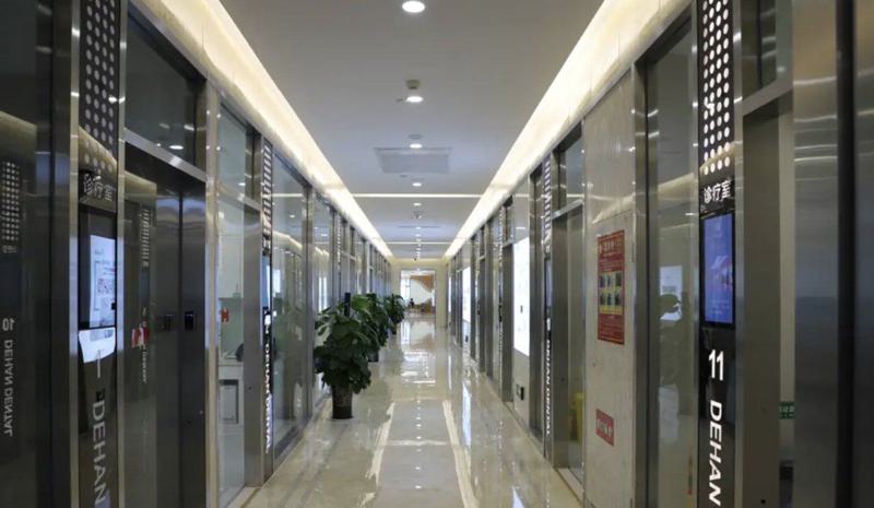 贵阳种植牙价格表2026公布(单颗3000元起丨半口3.2万丨全口13万)
