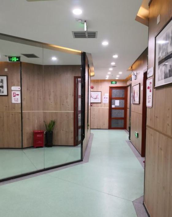 深圳同步齿科同祥门诊莲塘店地址在哪？罗湖区聚宝路58号，多路公交地铁直达！