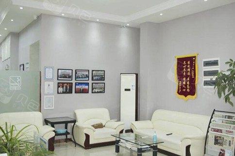 瑞士ITI种植体有哪些优势与不足?南充口腔医生专业解析